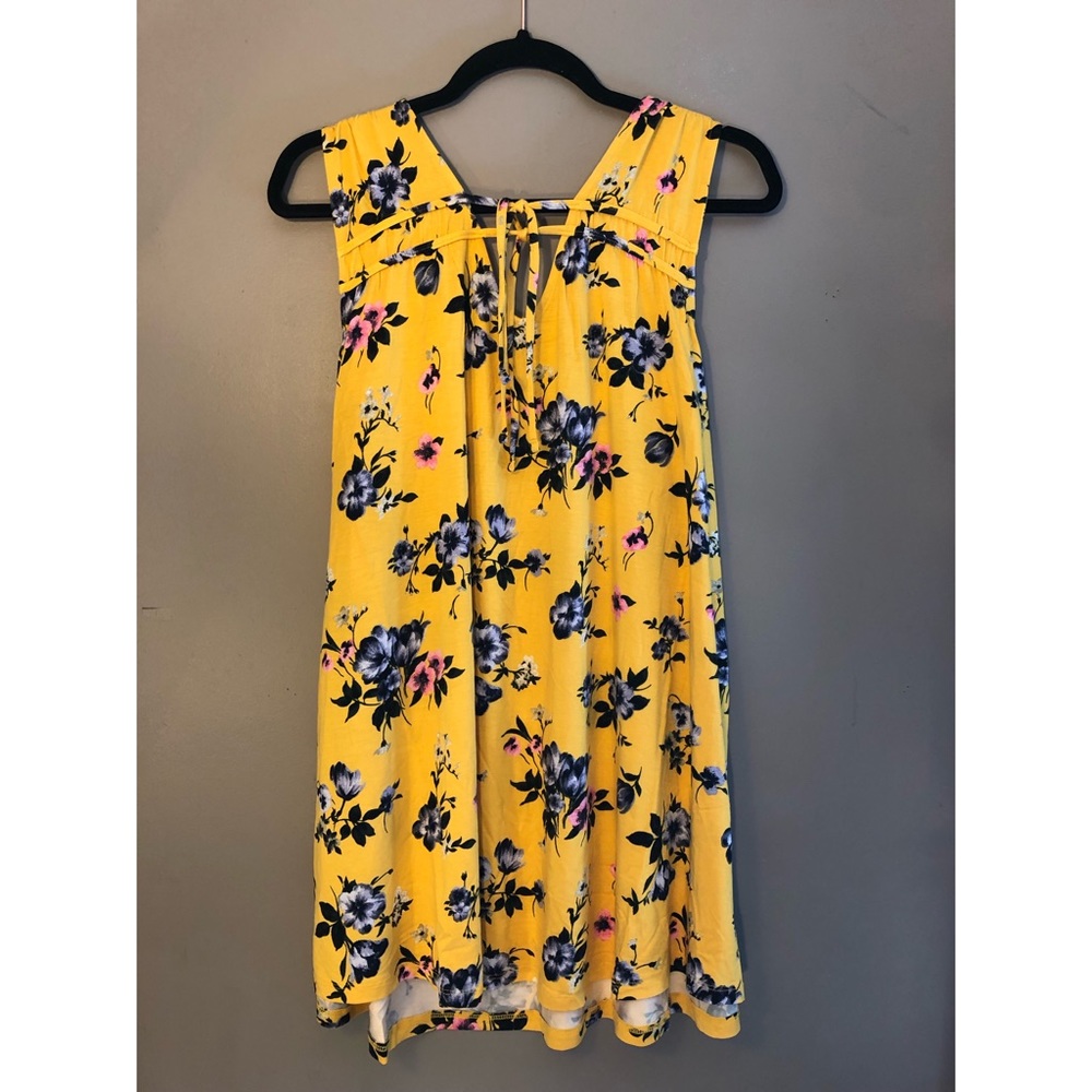 Super Soft Yellow Floral Tie Tank-NWT